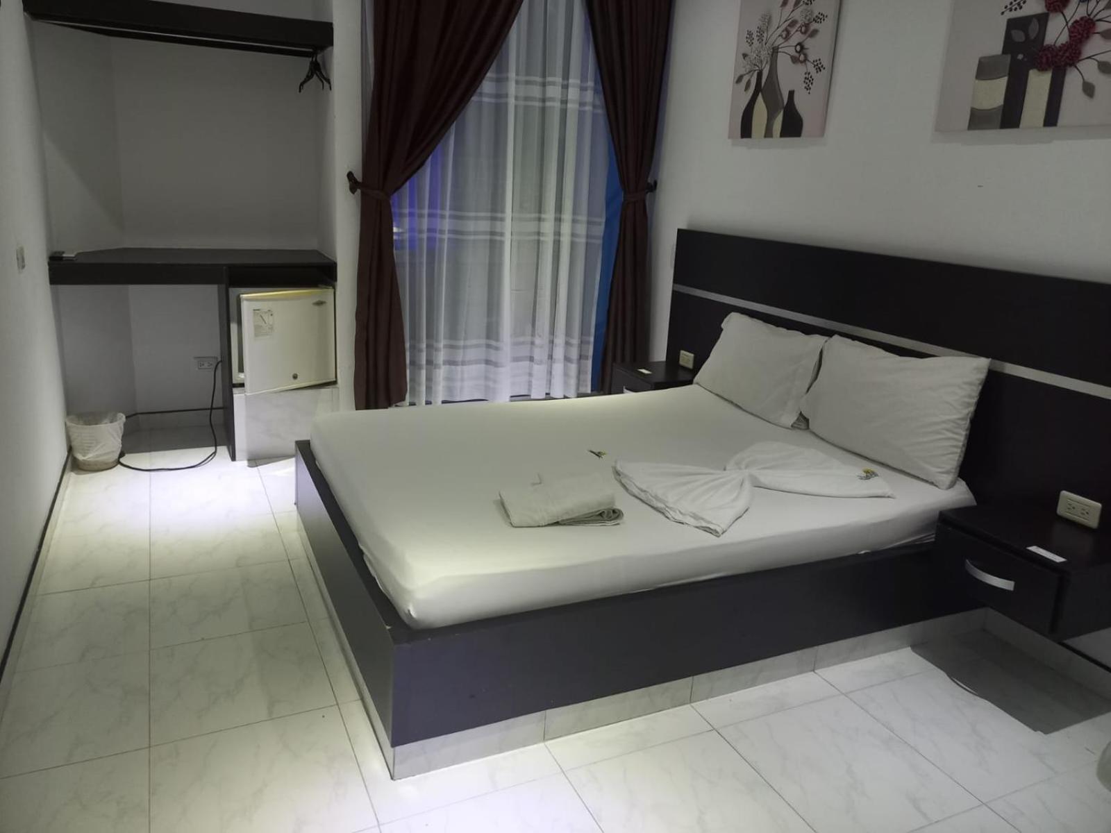 Hotel Suite Royal Melgar Zewnętrze zdjęcie