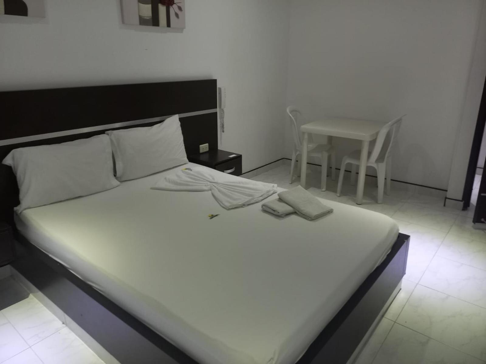 Hotel Suite Royal Melgar Zewnętrze zdjęcie