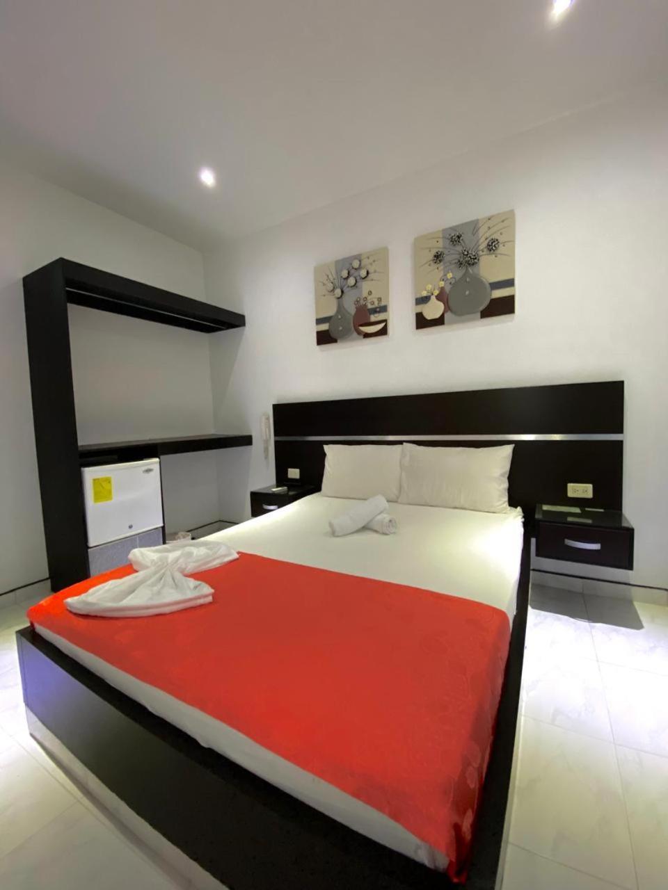 Hotel Suite Royal Melgar Zewnętrze zdjęcie
